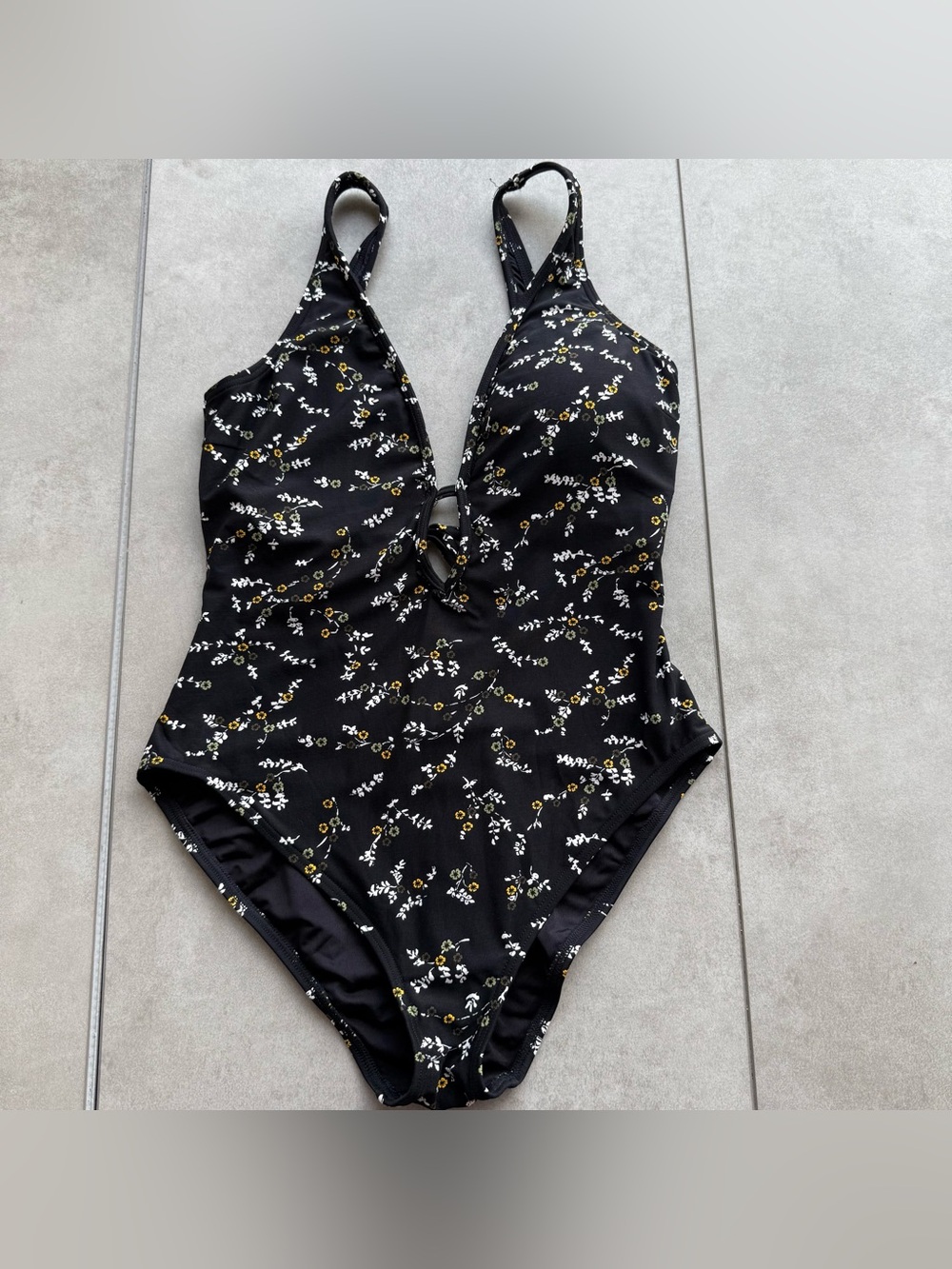 Michael kors swimwear SZ 12 Black yellow daisy floral  one piece padded lined